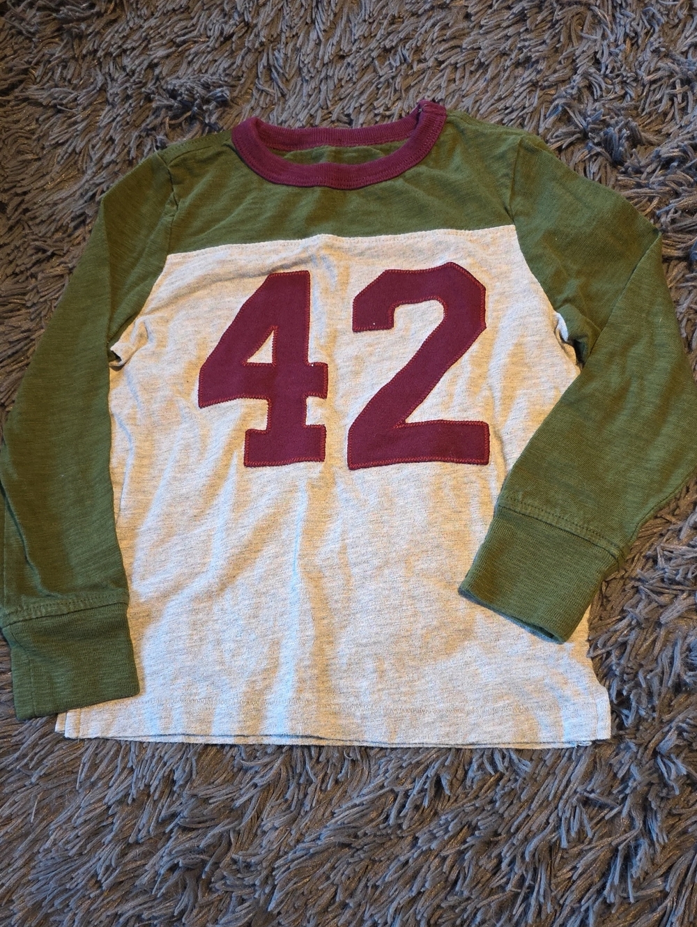 GAP Long-Sleeve Raglan Tee